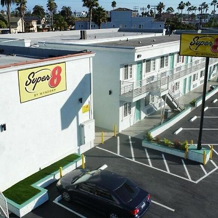 Hotel Super 8 By Wyndham Oceanside Downtown Zewnętrze zdjęcie
