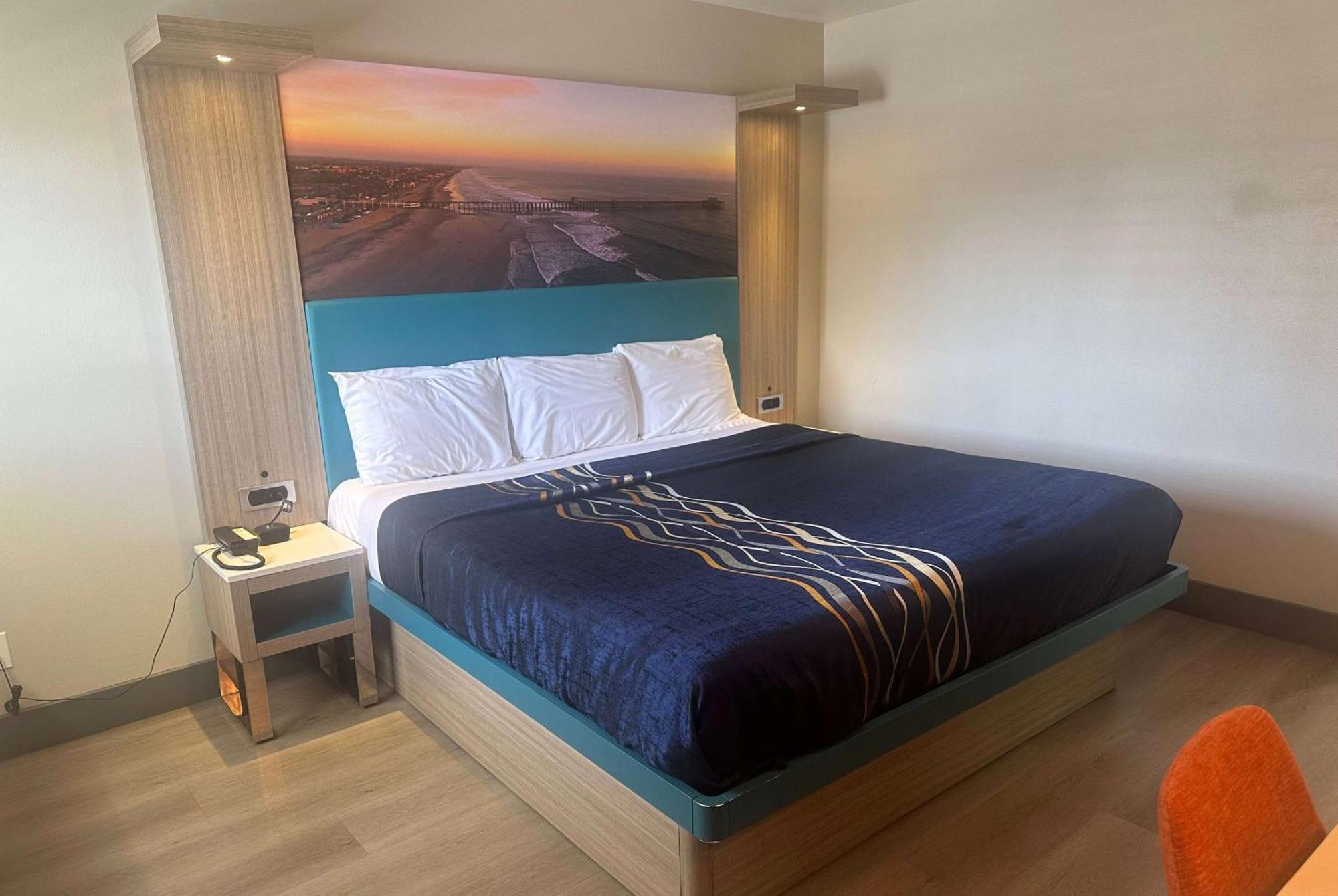 Hotel Super 8 By Wyndham Oceanside Downtown Zewnętrze zdjęcie