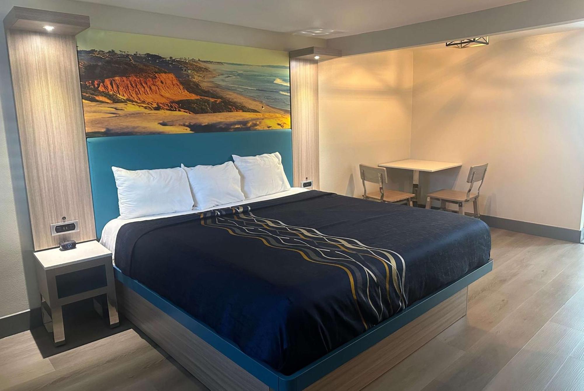 Hotel Super 8 By Wyndham Oceanside Downtown Zewnętrze zdjęcie